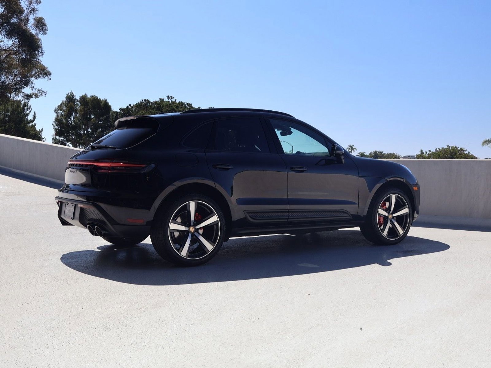 Certified 2022 Porsche Macan S image 8