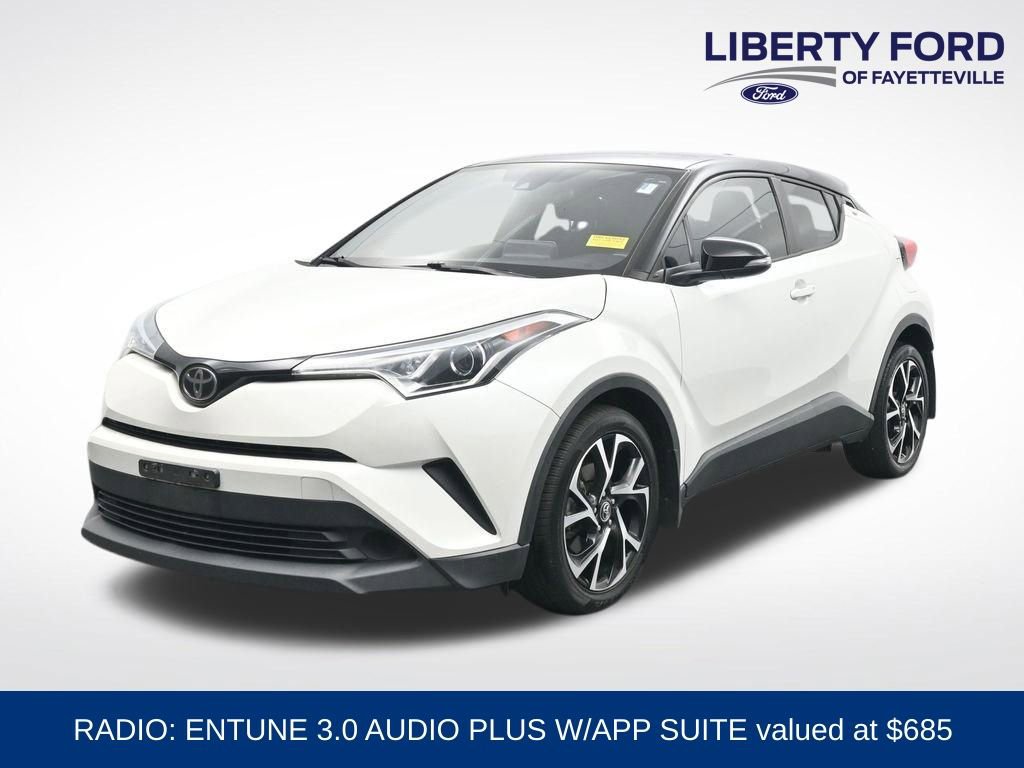 Used 2019 Toyota C-HR XLE image 1