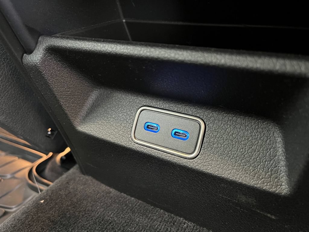 Used 2024 Mercedes-Benz GLE 450e 4MATIC image 19