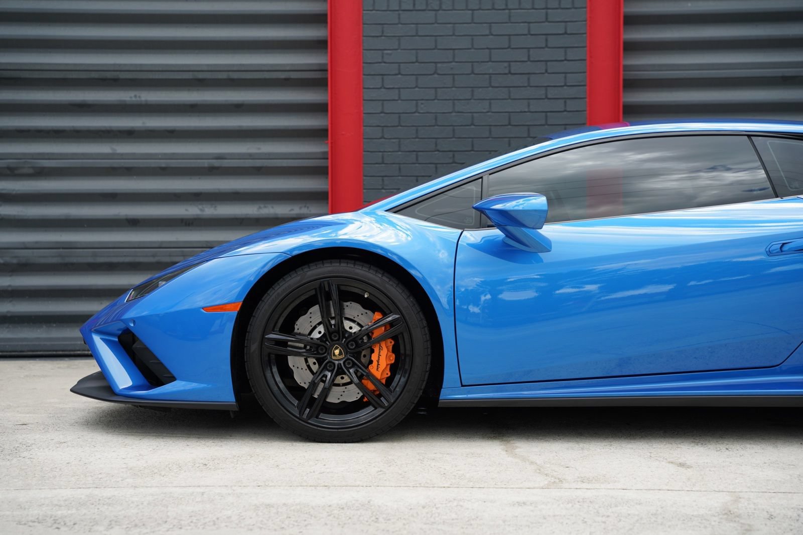 Used 2020 Lamborghini Huracan EVO RWD image 13