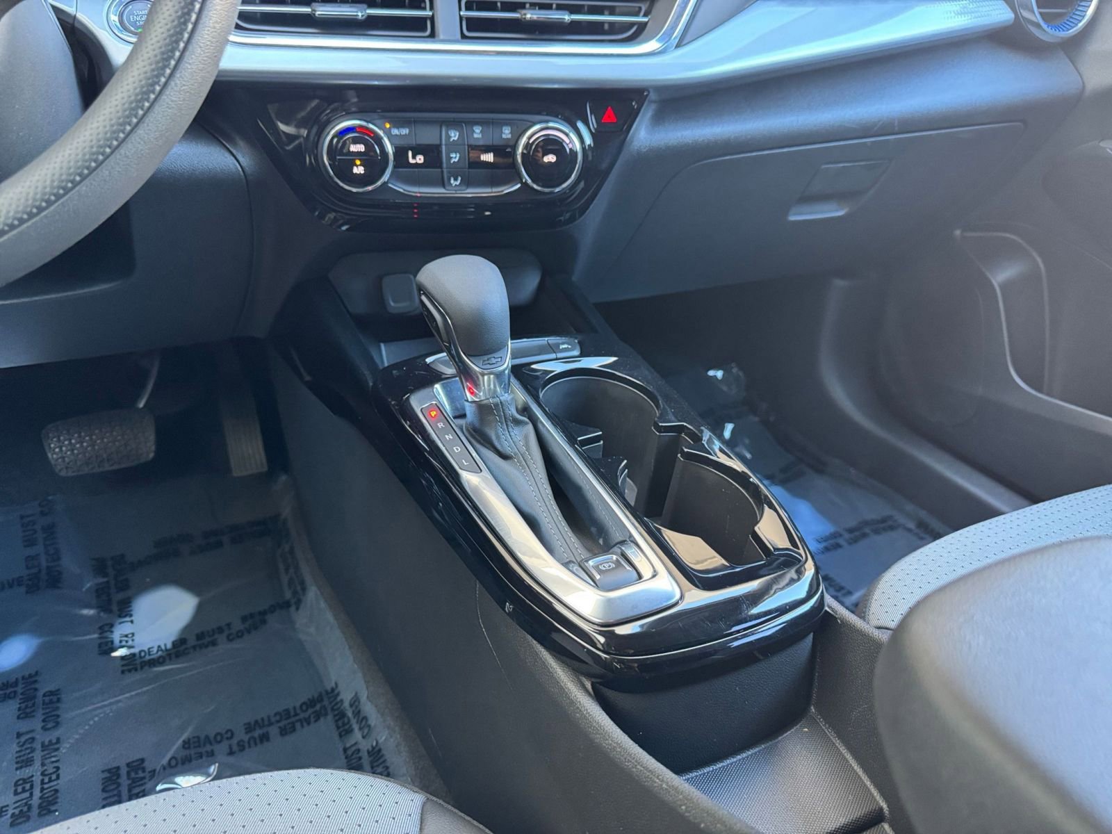 Used 2025 Chevrolet Trax LT image 41