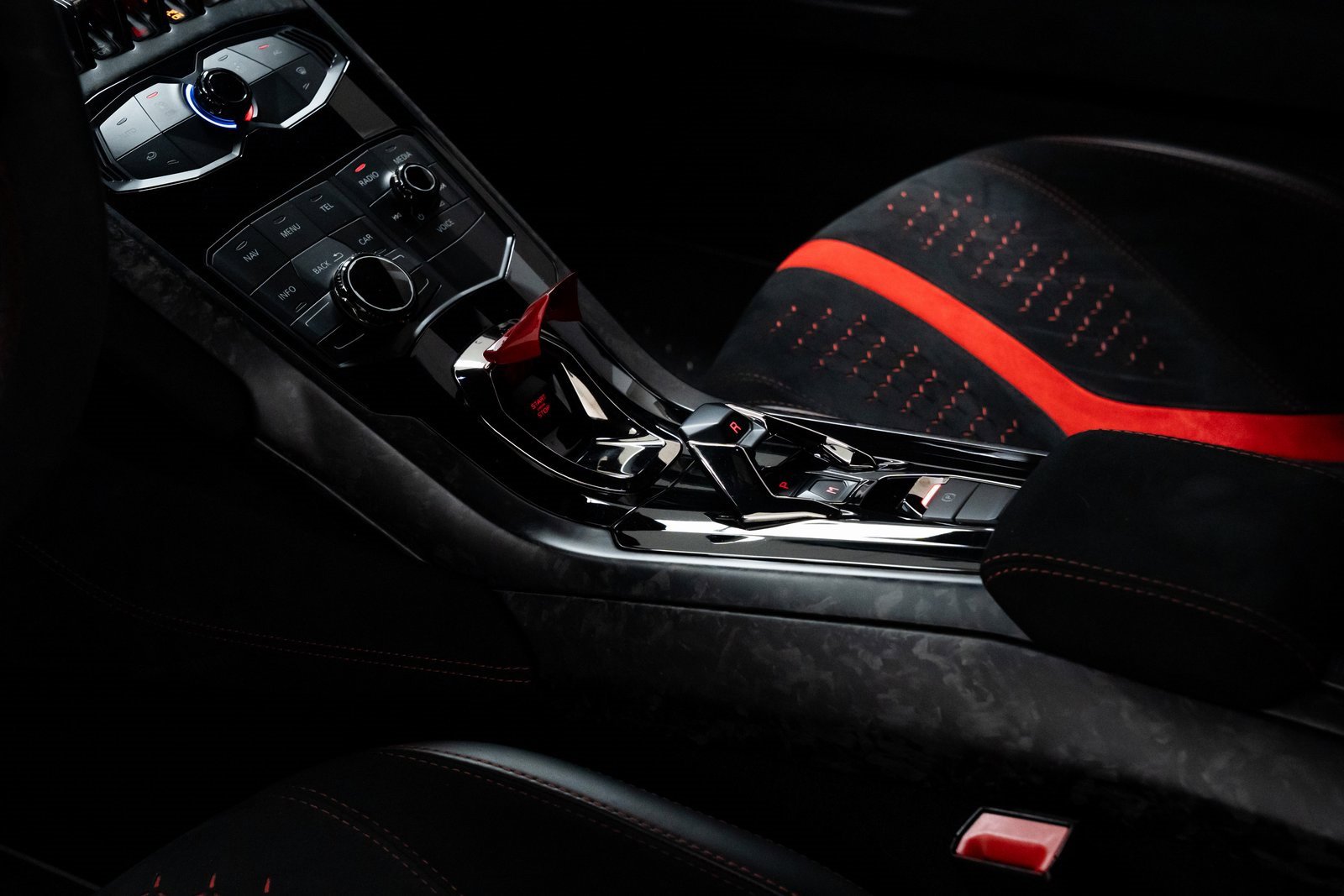 Used 2018 Lamborghini Huracan Performante image 16