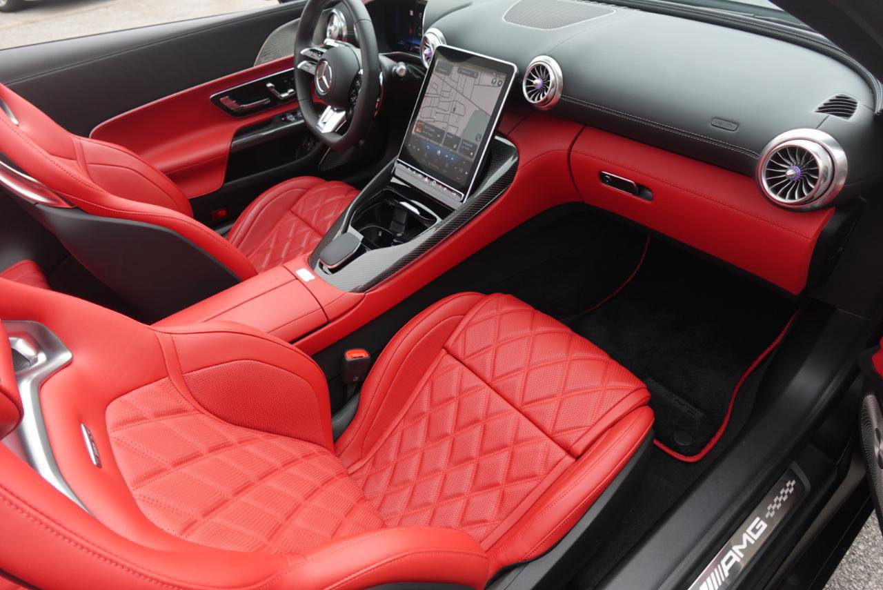 Used 2024 Mercedes-Benz SL 63 AMG S e Performance 4MATIC w/ Manufactur Interior Package image 11