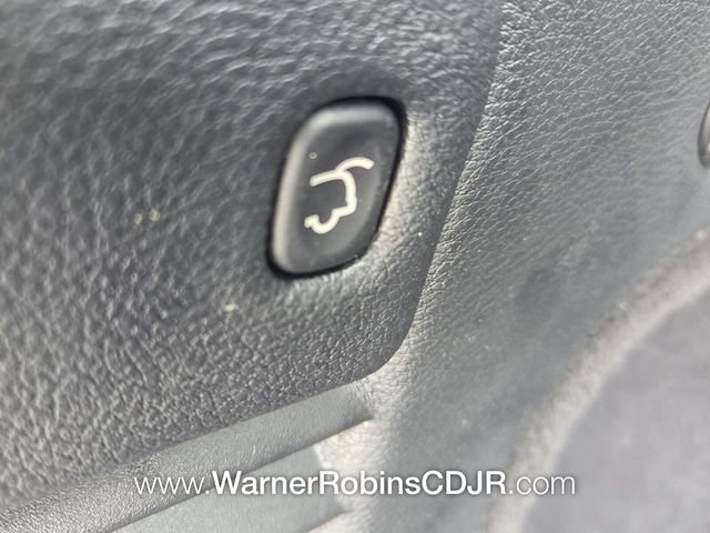 Used 2020 Jeep Grand Cherokee Altitude image 12