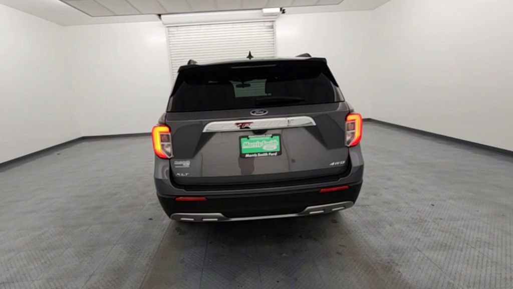 Used 2023 Ford Explorer XLT w/ Equipment Group 202A image 7