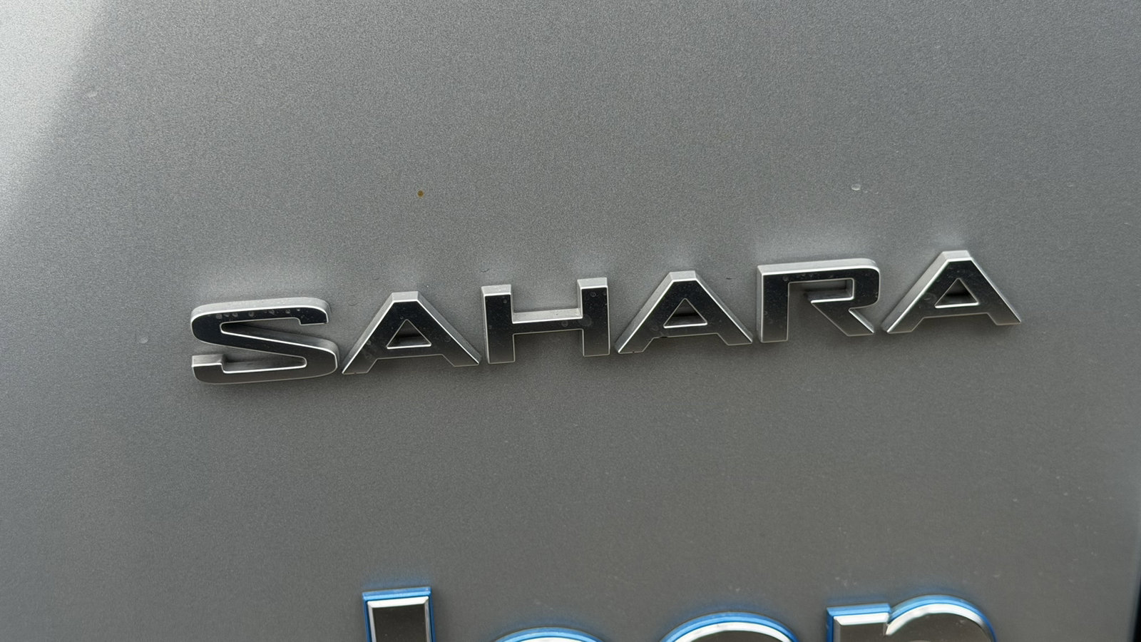 Used 2023 Jeep Wrangler Unlimited Sahara w/ Cold Weather Group AWD/4WD image 17