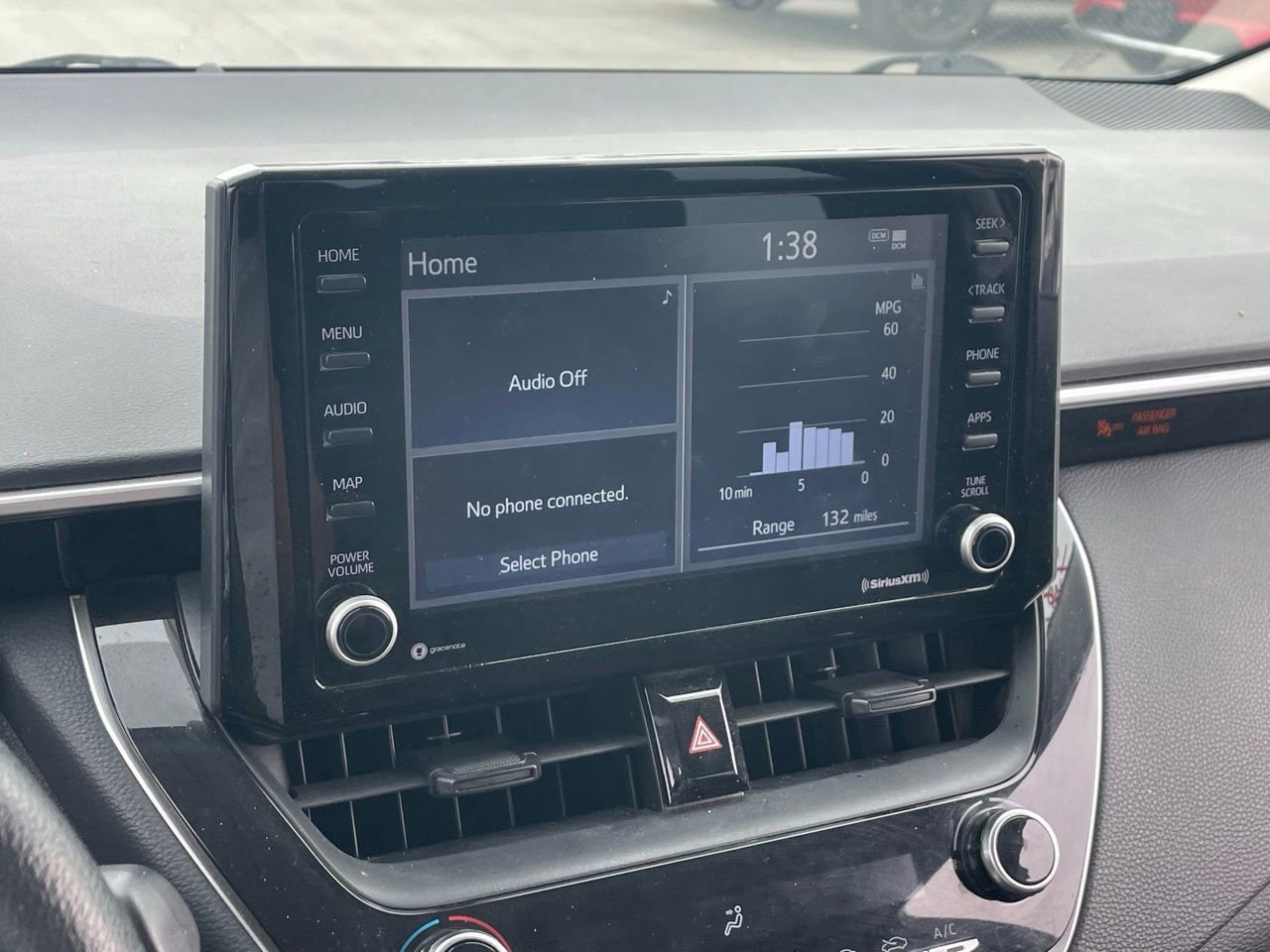 Used 2022 Toyota Corolla LE image 10