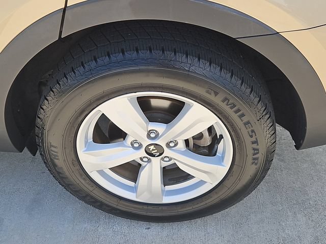 Used 2021 Kia Sorento LX FWD image 8
