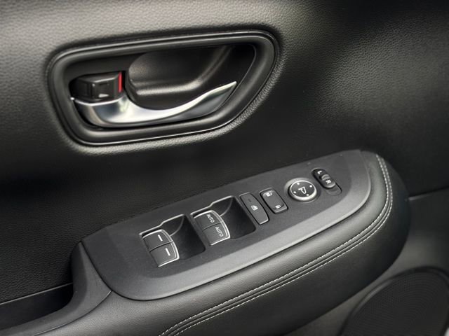 Used 2024 Honda HR-V EX-L image 11