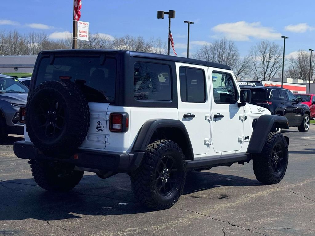 Used 2025 Jeep Wrangler Willys AWD/4WD image 7