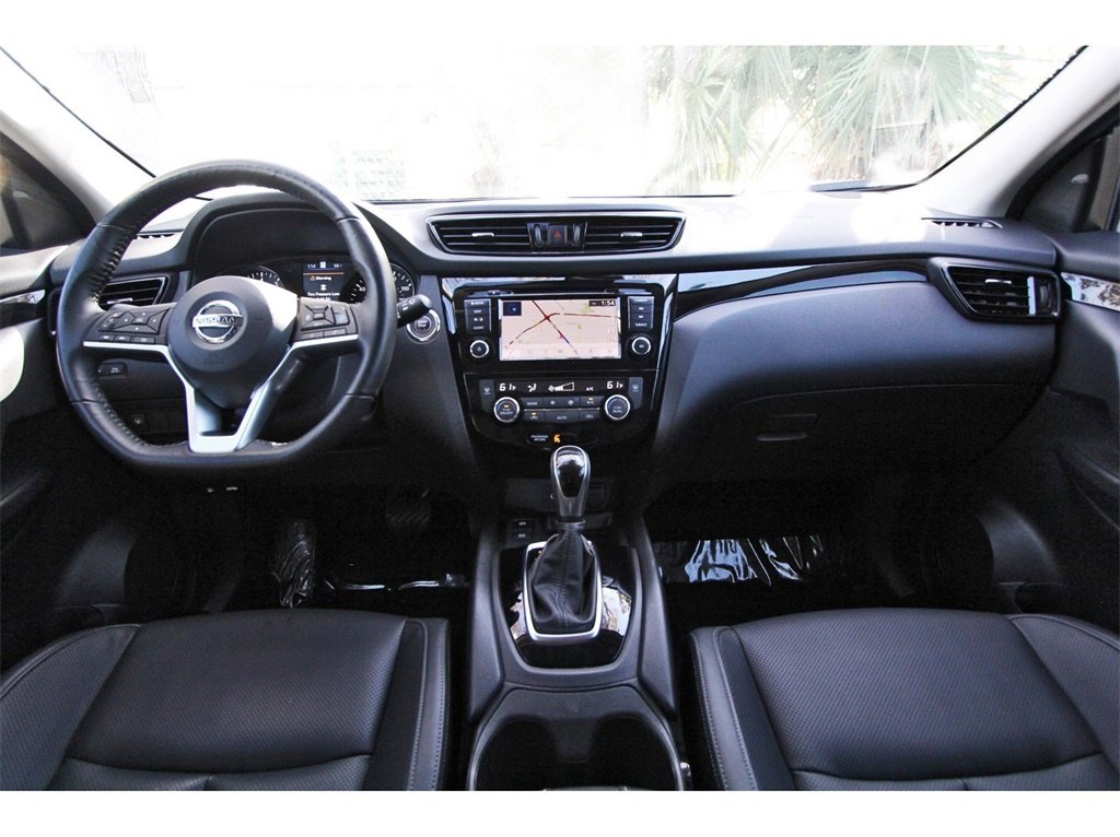 Certified 2022 Nissan Rogue Sport SL image 9