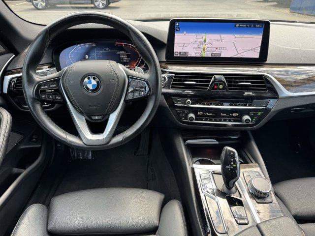 Used 2023 BMW 530i xDrive w/ Premium Package AWD/4WD image 3