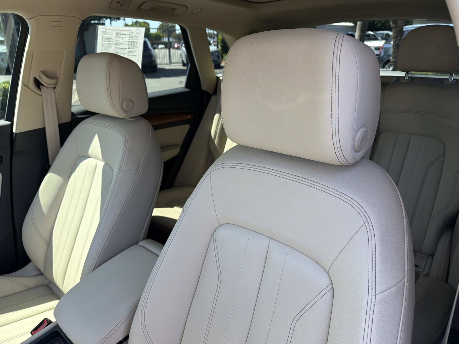 Used 2021 Audi Q5 e Premium w/ Convenience Package AWD/4WD image 19