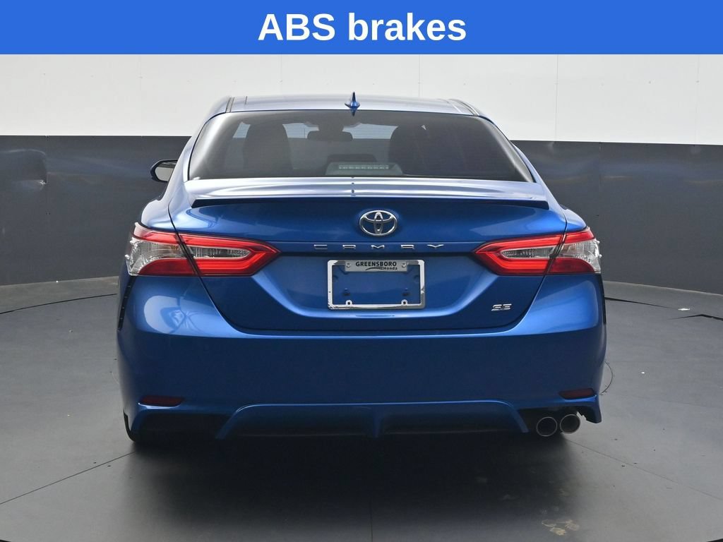 Used 2020 Toyota Camry SE FWD image 5
