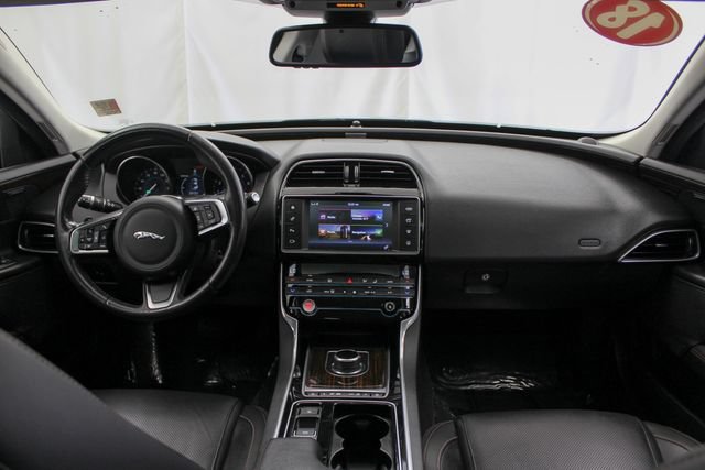 Used 2018 Jaguar XE Prestige AWD/4WD image 27