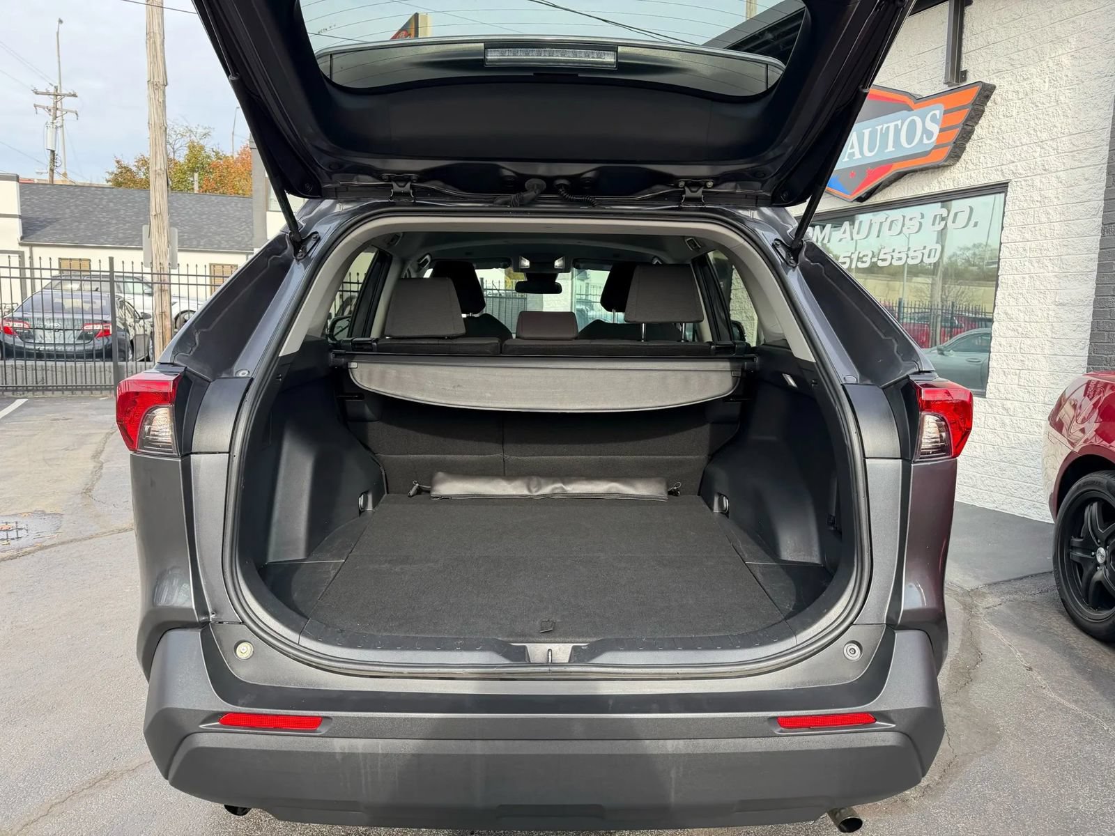 Used 2023 Toyota RAV4 XLE AWD/4WD image 14