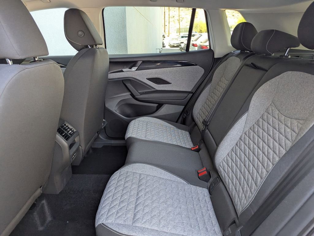 Certified 2025 Volkswagen Tiguan S image 17