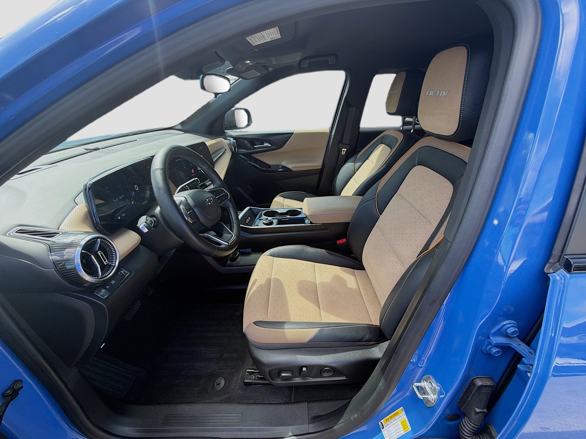 Used 2025 Chevrolet Equinox ACTIV image 19