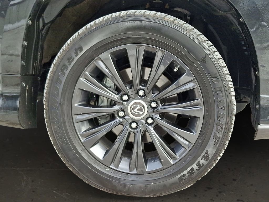 Used 2023 Lexus GX 460 Premium w/ Accessory Package image 9