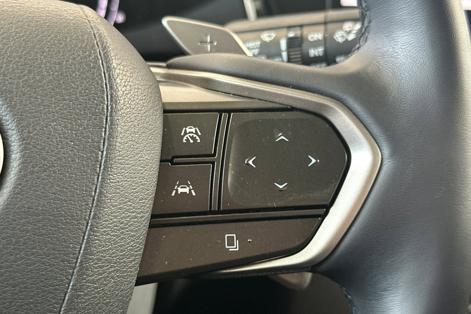 Certified 2025 Lexus NX 350h AWD w/ Accessory Package (2T) image 30