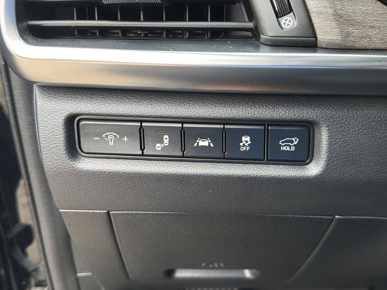 Used 2020 Kia Telluride EX w/ Towing Package AWD/4WD image 17