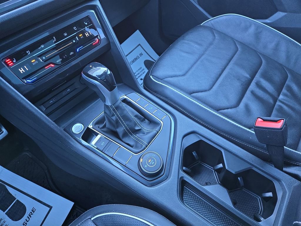 Used 2024 Volkswagen Tiguan SEL R-Line image 26