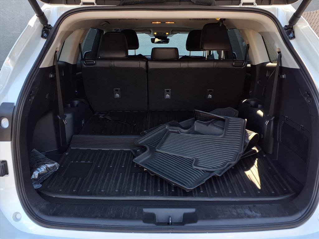 Certified 2025 Toyota Highlander XLE image 22