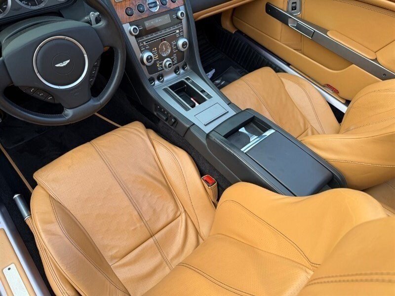Used 2009 Aston Martin DB9 Volante RWD image 17