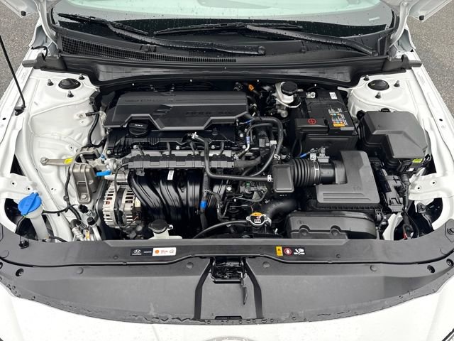 Certified 2025 Hyundai Elantra Sport image 22