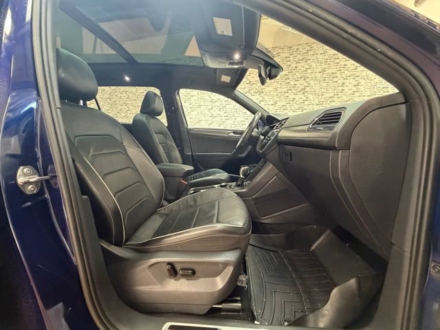 Used 2022 Volkswagen Tiguan SEL R-Line AWD/4WD image 8