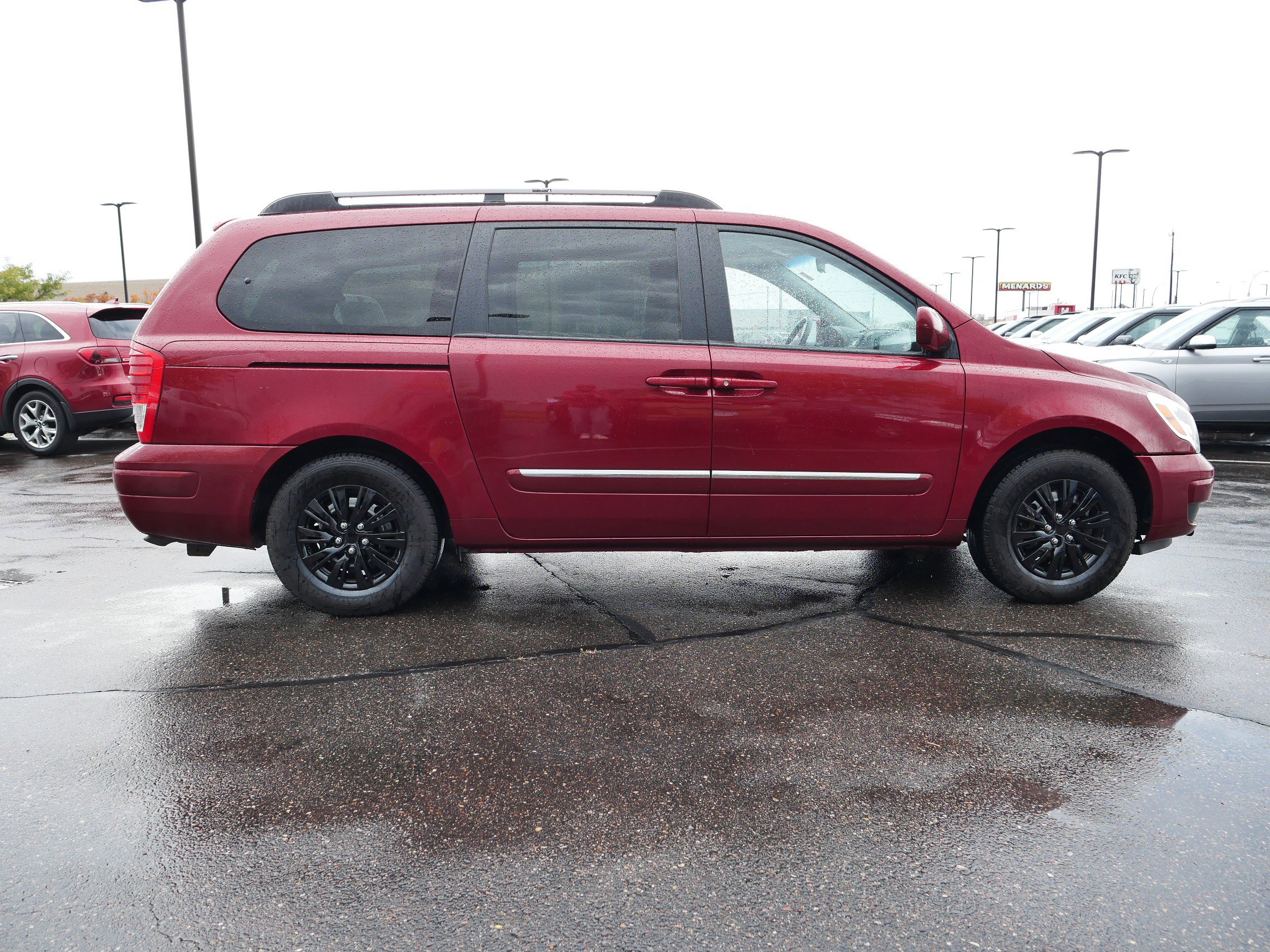 Used 2008 Hyundai Entourage image 6