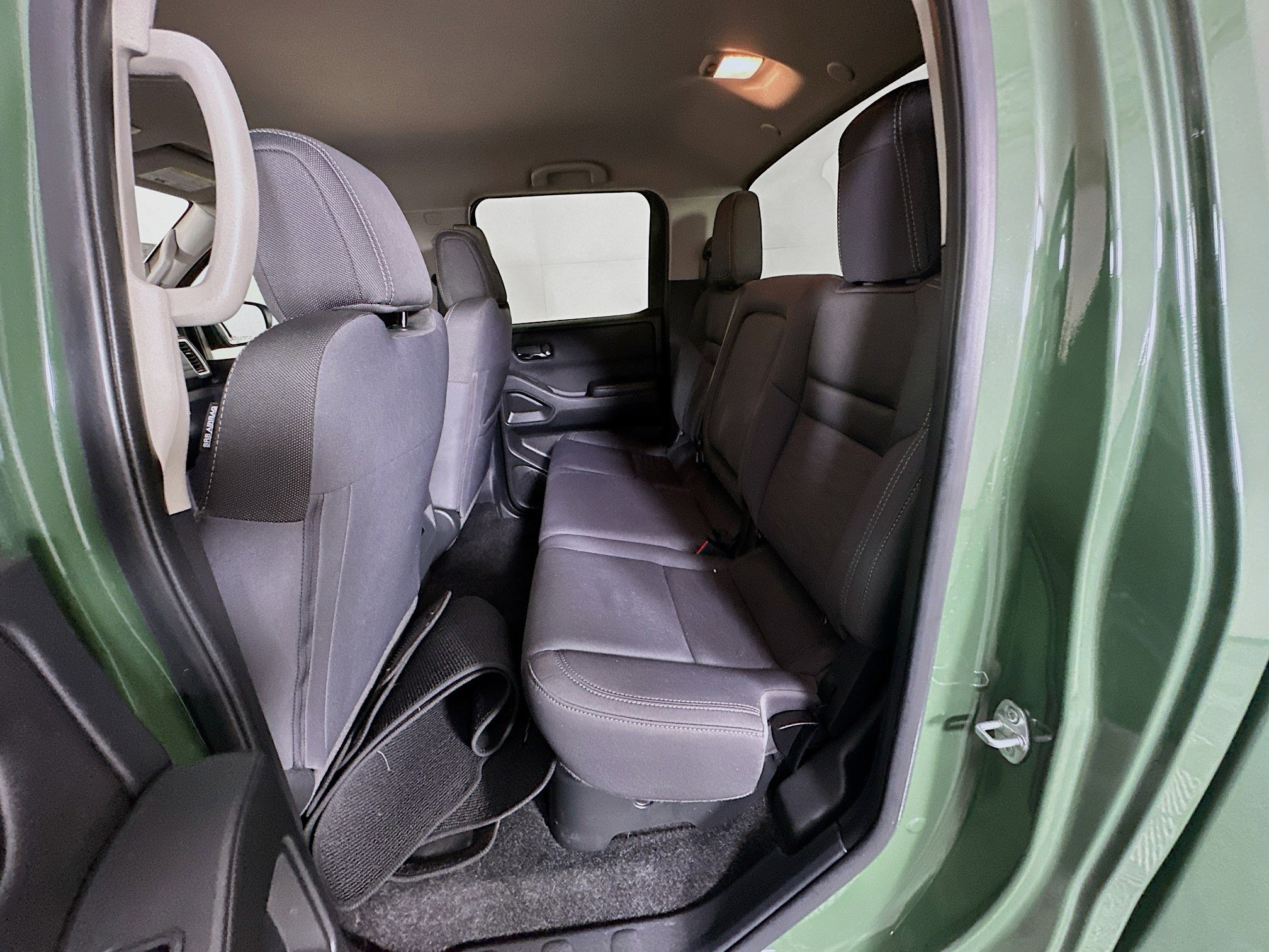 Used 2023 Nissan Frontier SV w/ Tow Package RWD image 26