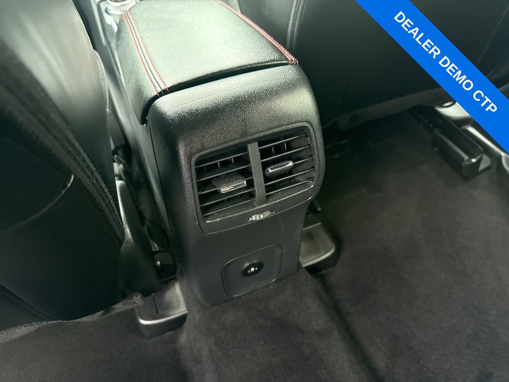 Used 2025 Ford Escape ST-Line Select AWD/4WD image 13