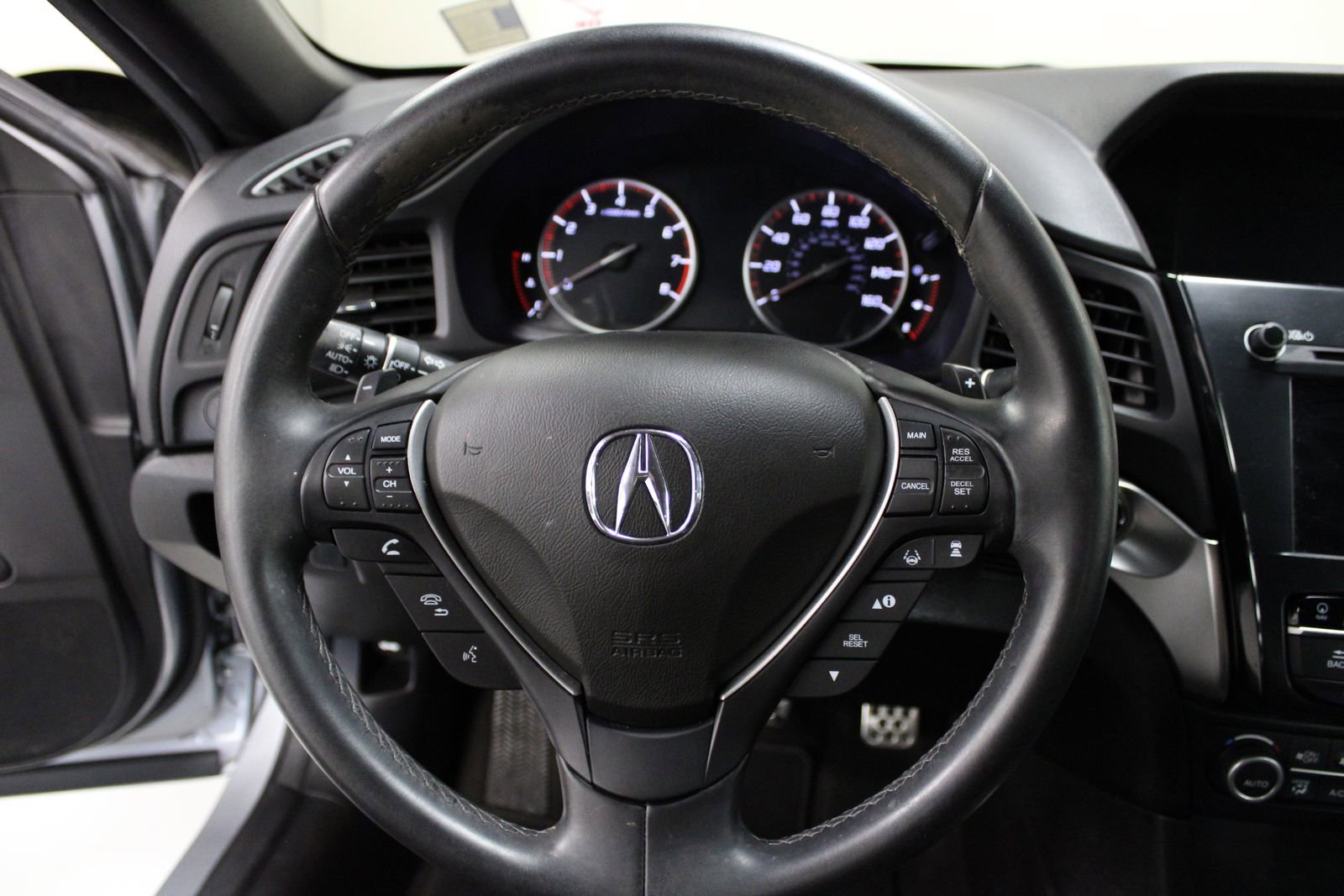 Used 2017 Acura ILX w/ Technology Plus & A-SPEC image 28