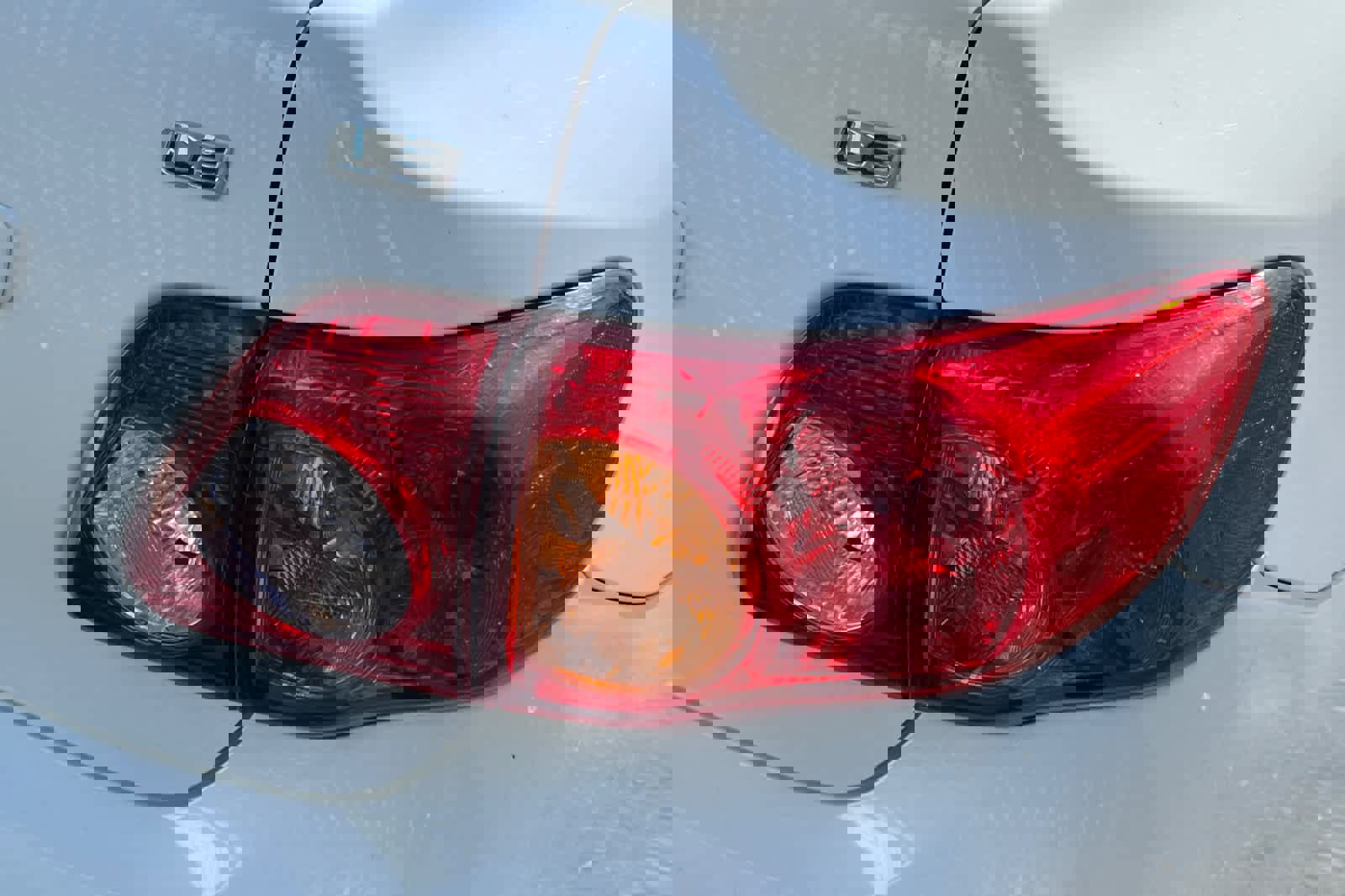 Used 2010 Toyota Corolla LE FWD image 18