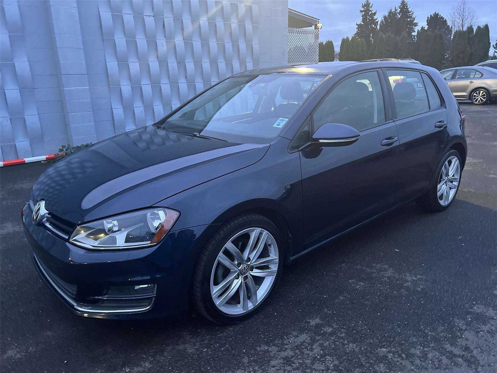Used 2015 Volkswagen Golf TDI SEL image 1
