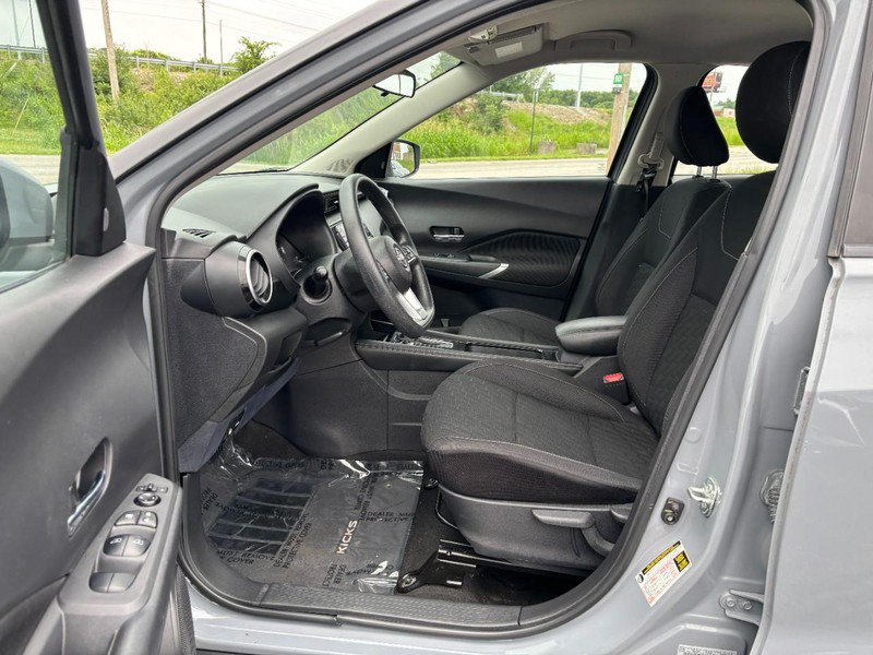 Used 2022 Nissan Kicks SV FWD image 8