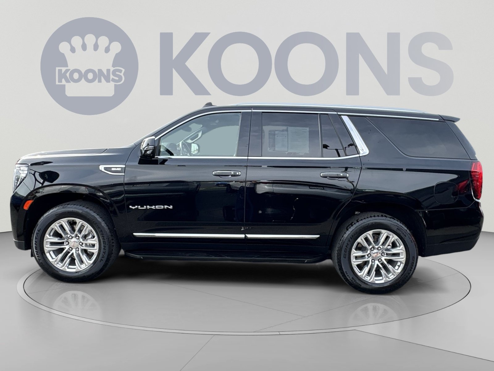 Used 2023 GMC Yukon SLT w/ SLT Premium Package AWD/4WD image 2