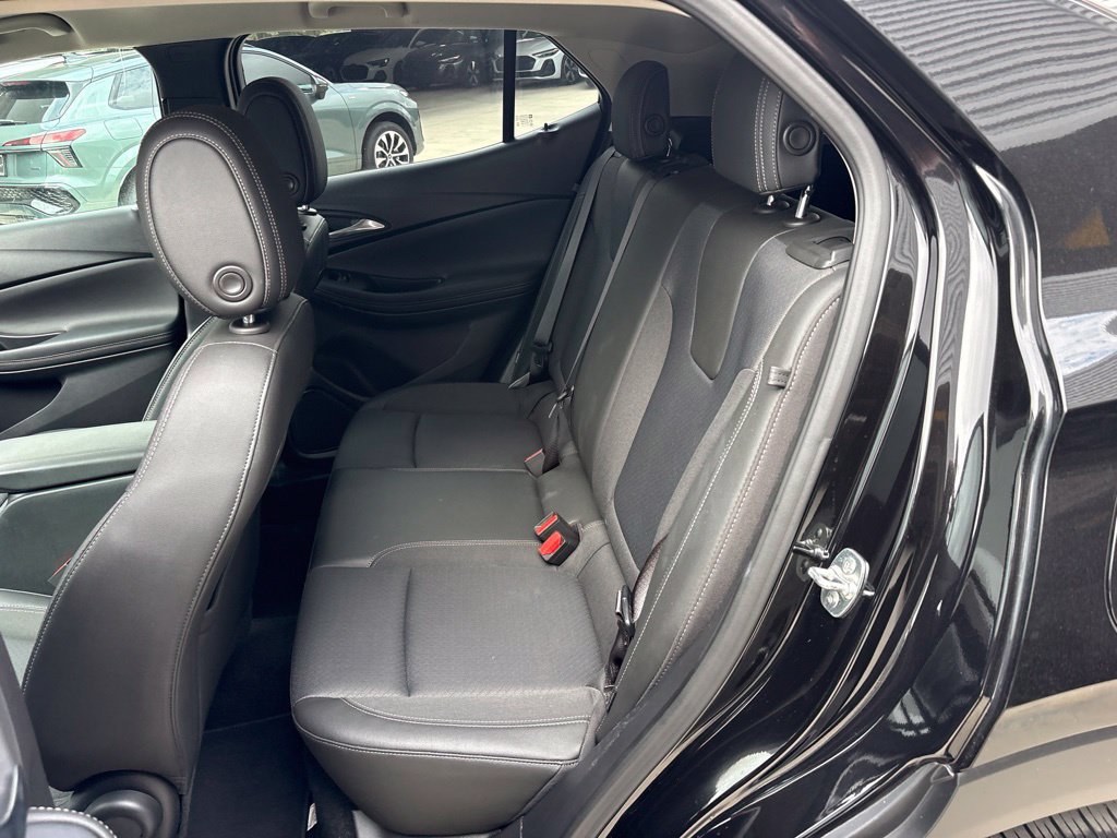 Used 2025 Buick Encore GX Preferred AWD/4WD image 19