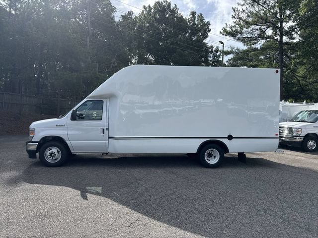 New 2027 Ford E-350 and Econoline 350 Super Duty w/ Power Equipment Group RWD image 5