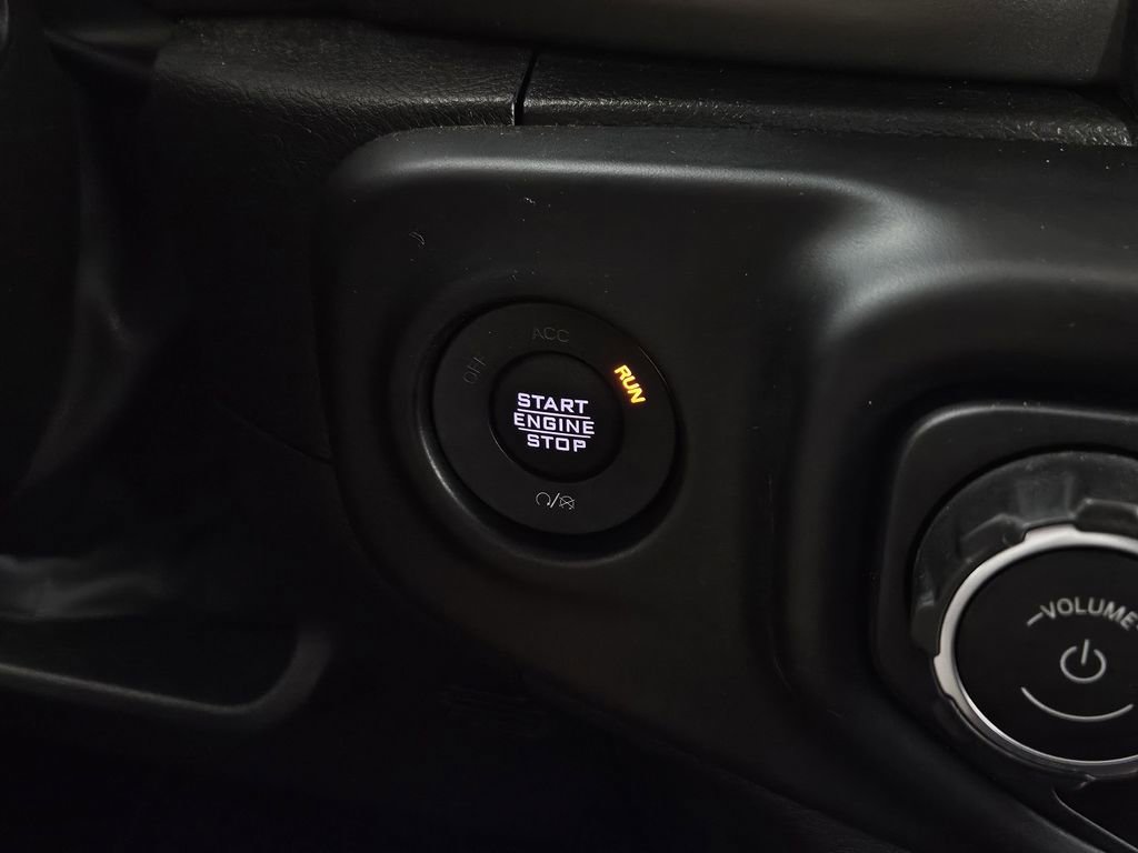 Used 2023 Jeep Wrangler Unlimited image 17