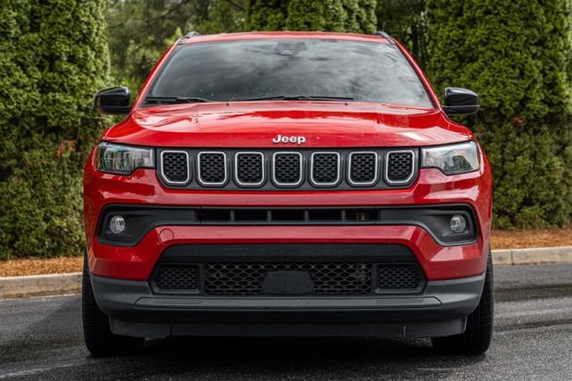 Used 2023 Jeep Compass Latitude AWD/4WD image 19