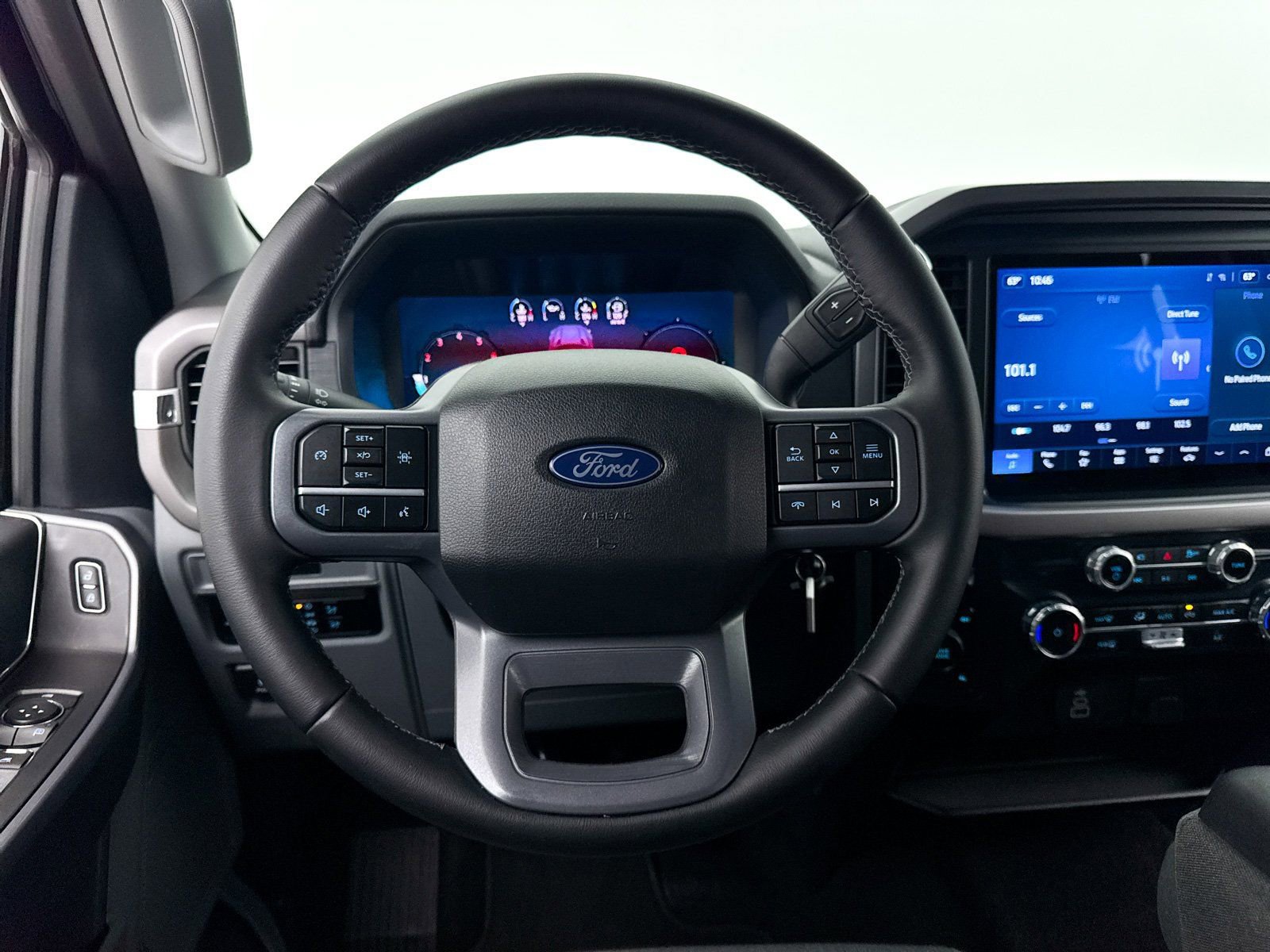 Used 2025 Ford F150 XLT w/ Equipment Group 301A Standard image 3