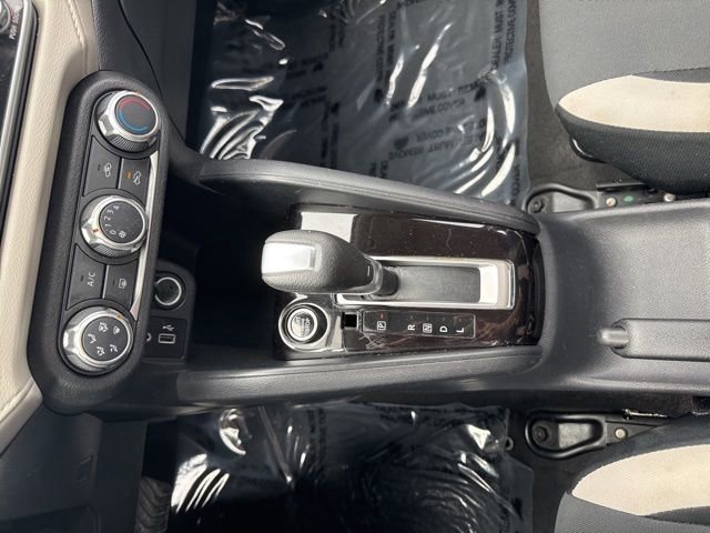 Used 2021 Nissan Versa SV FWD image 26
