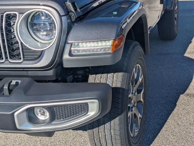 New 2026 Jeep Wrangler Unlimited Sahara AWD/4WD image 9