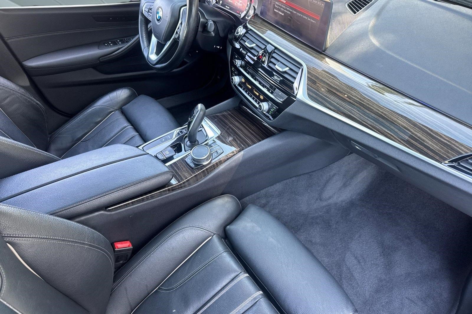 Used 2019 BMW 530e RWD image 33