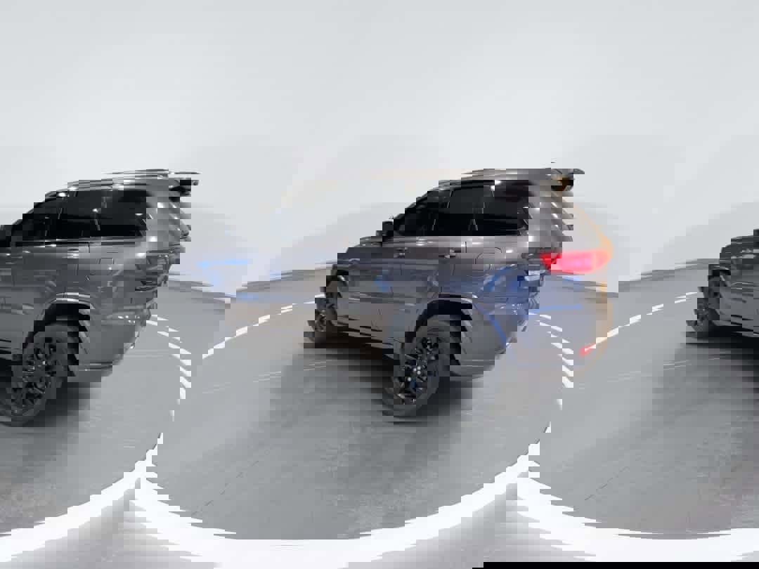 Used 2018 Jeep Grand Cherokee Altitude image 6