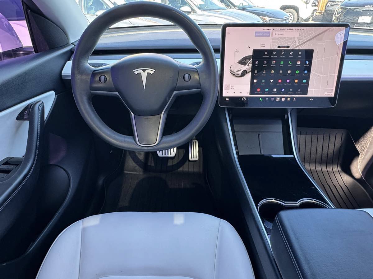 Used 2021 Tesla Model Y Long Range AWD/4WD image 24