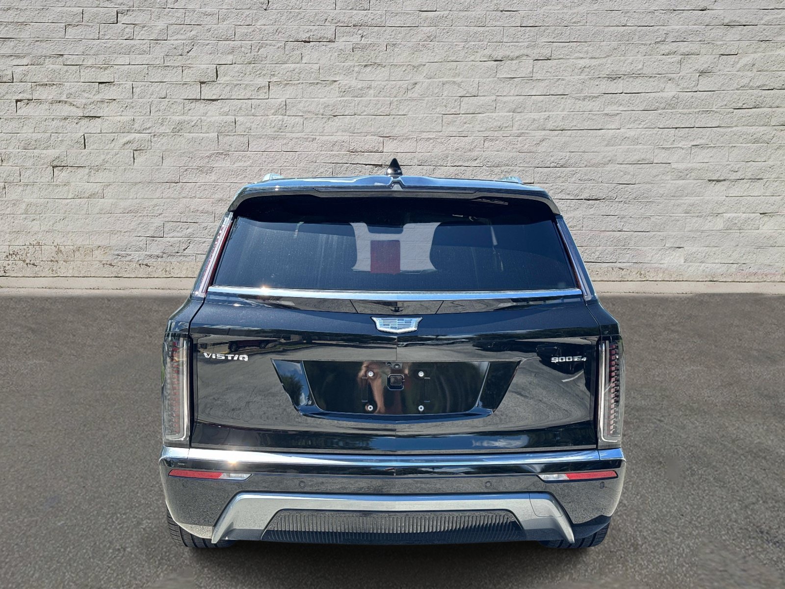 New 2026 Cadillac Vistiq Premium Luxury w/ LPO, Floor Liner Package AWD/4WD image 4