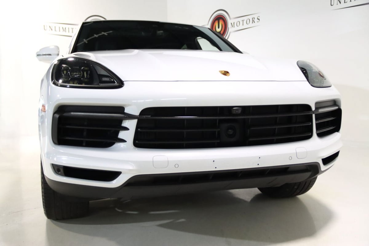 Used 2023 Porsche Cayenne Coupe w/ Towing Package w/o Tow Ball AWD/4WD image 28